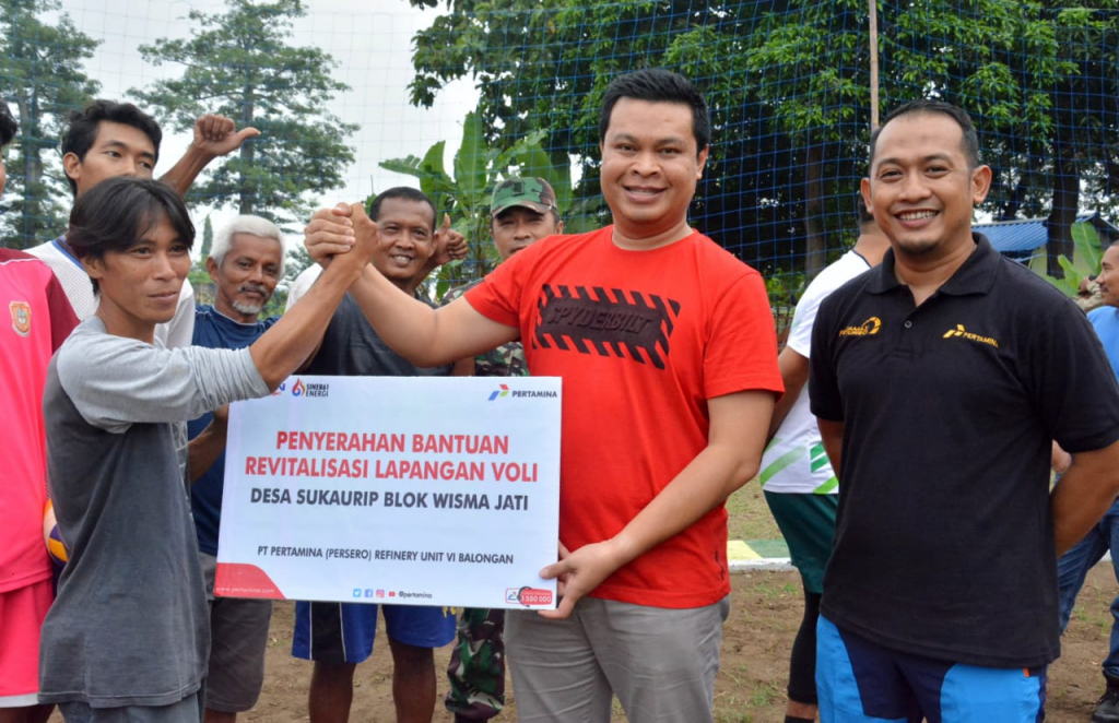 Pertamina RU VI Bantu Renovasi Sarana  Olahraga  Desa 