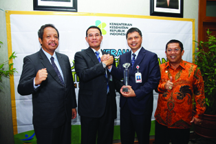 14- Badak LNG Penghargaan Pelabuhan Sehat Jakarta (3)