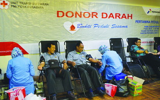 8-Ratusan Pekerja MOR V Lakukan Donor Darah (2)_resize